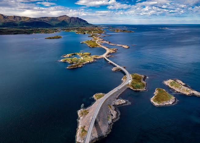 The Atlantic Ocean Road 