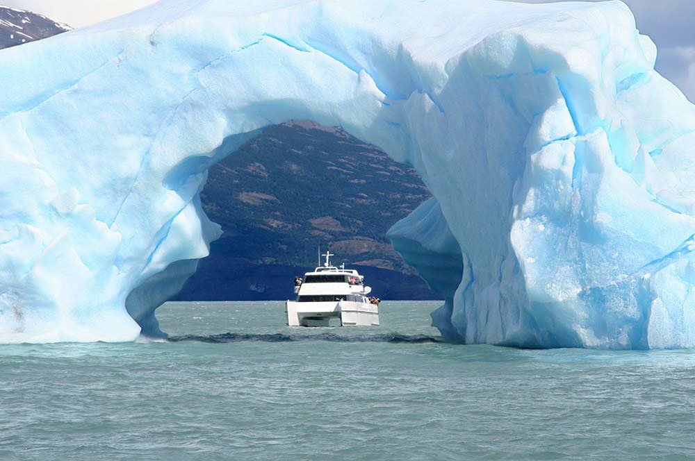 Argentina Overland: Glaciers, Falls & Tango