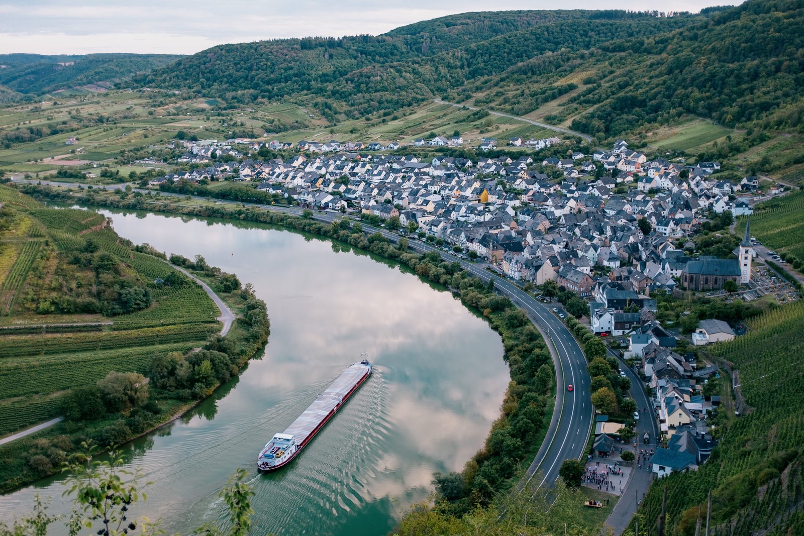 Vineyards, gorges, and grand finales